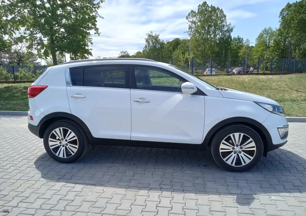 Kia Sportage cena 53900 przebieg: 131000, rok produkcji 2014 z Poręba małe 301